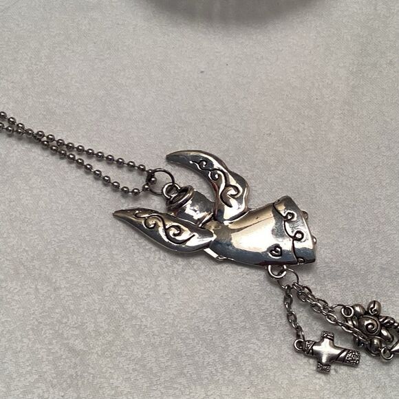 Silvertone Angel Pendant - Picture 3 of 5
